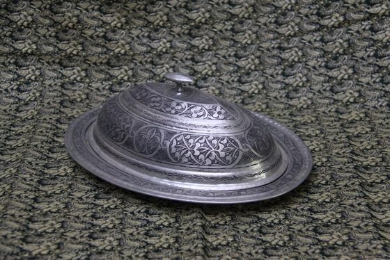 İşlemeli Kapaklı Bakır Sahan